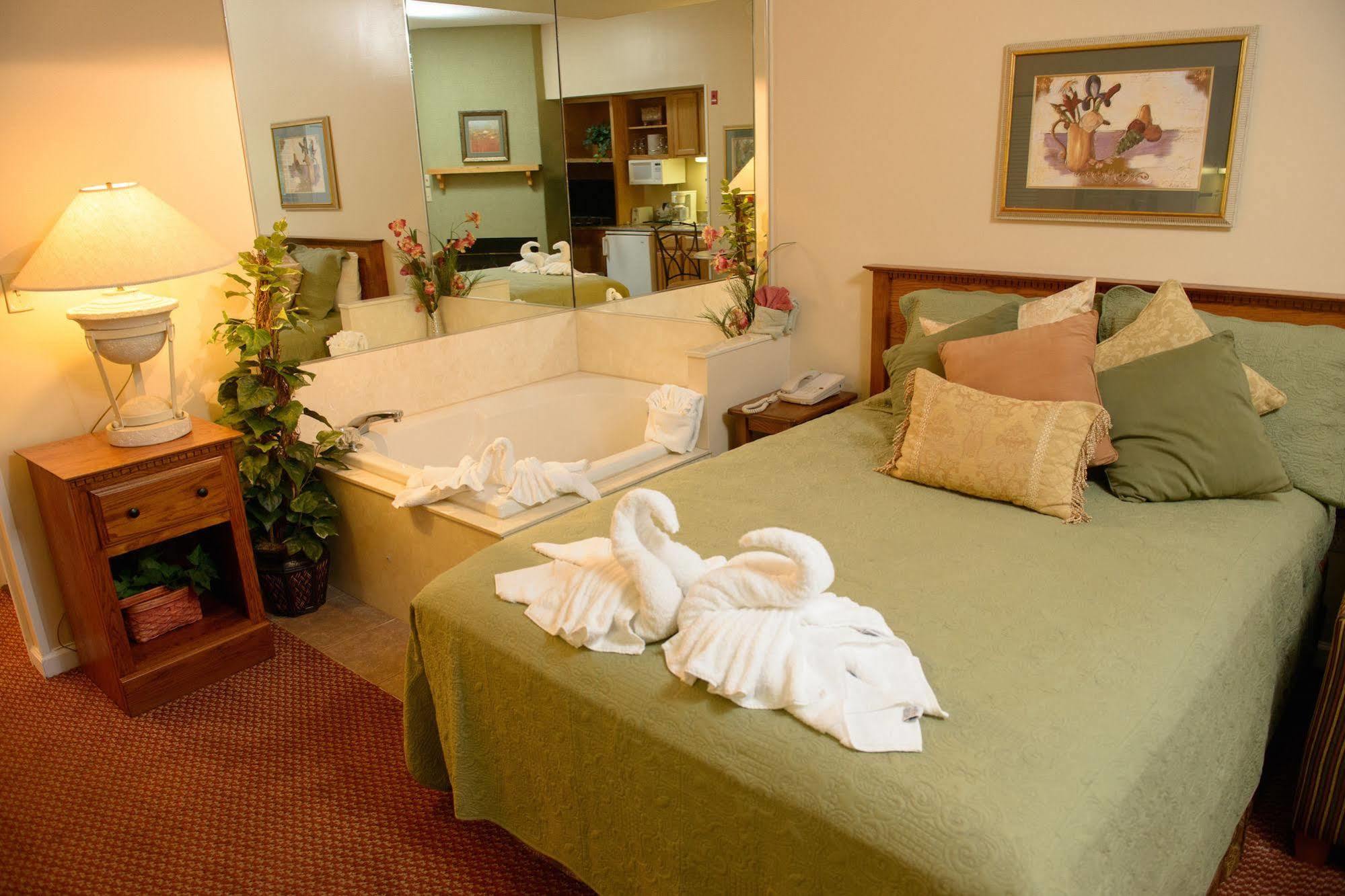 Town Square By Exploria Resort 3*